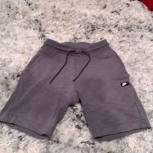 Nike mens size small gray sweatshorts